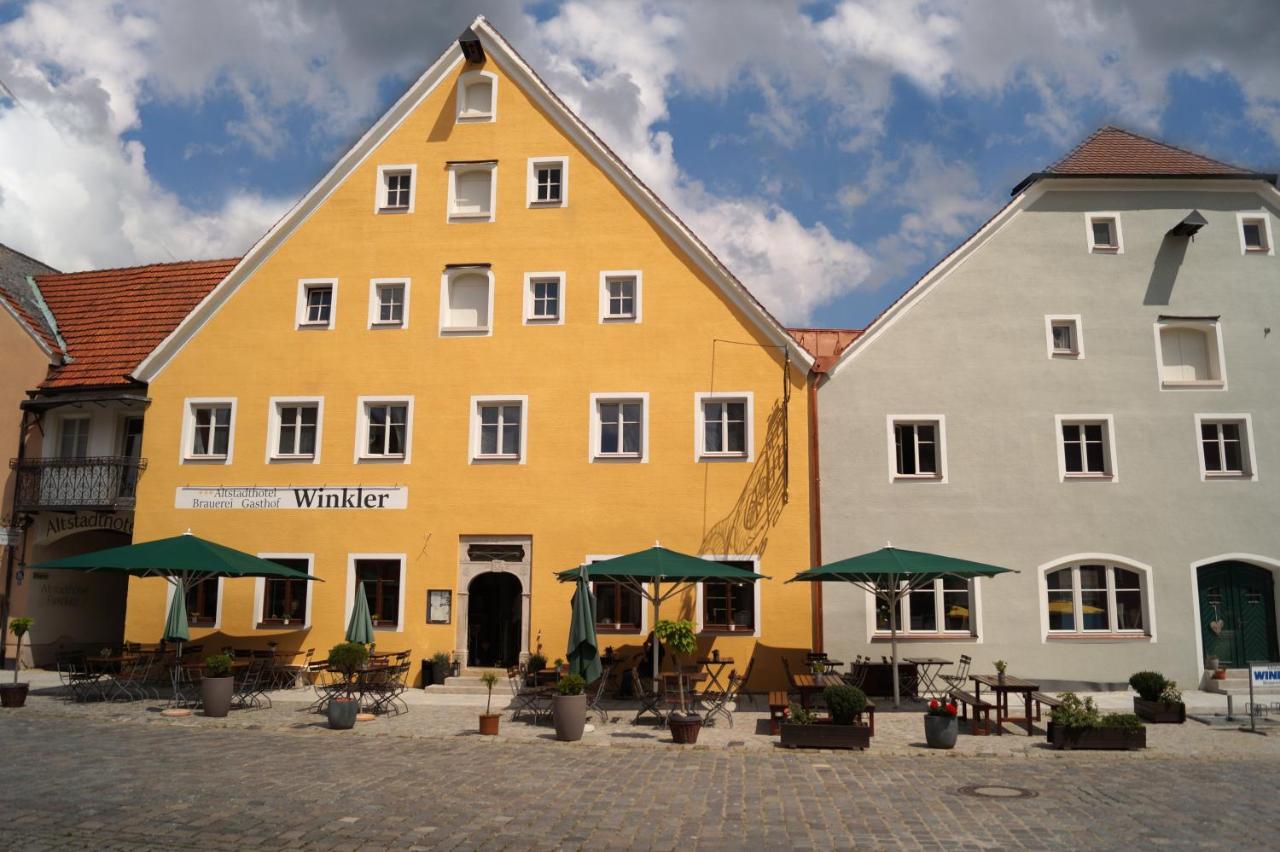 Altstadthotel Brauereigasthof Winkler Berching Exterior photo