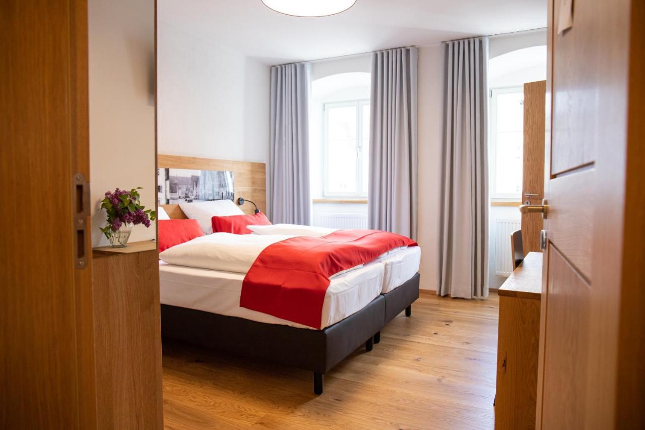 Altstadthotel Brauereigasthof Winkler Berching Exterior photo