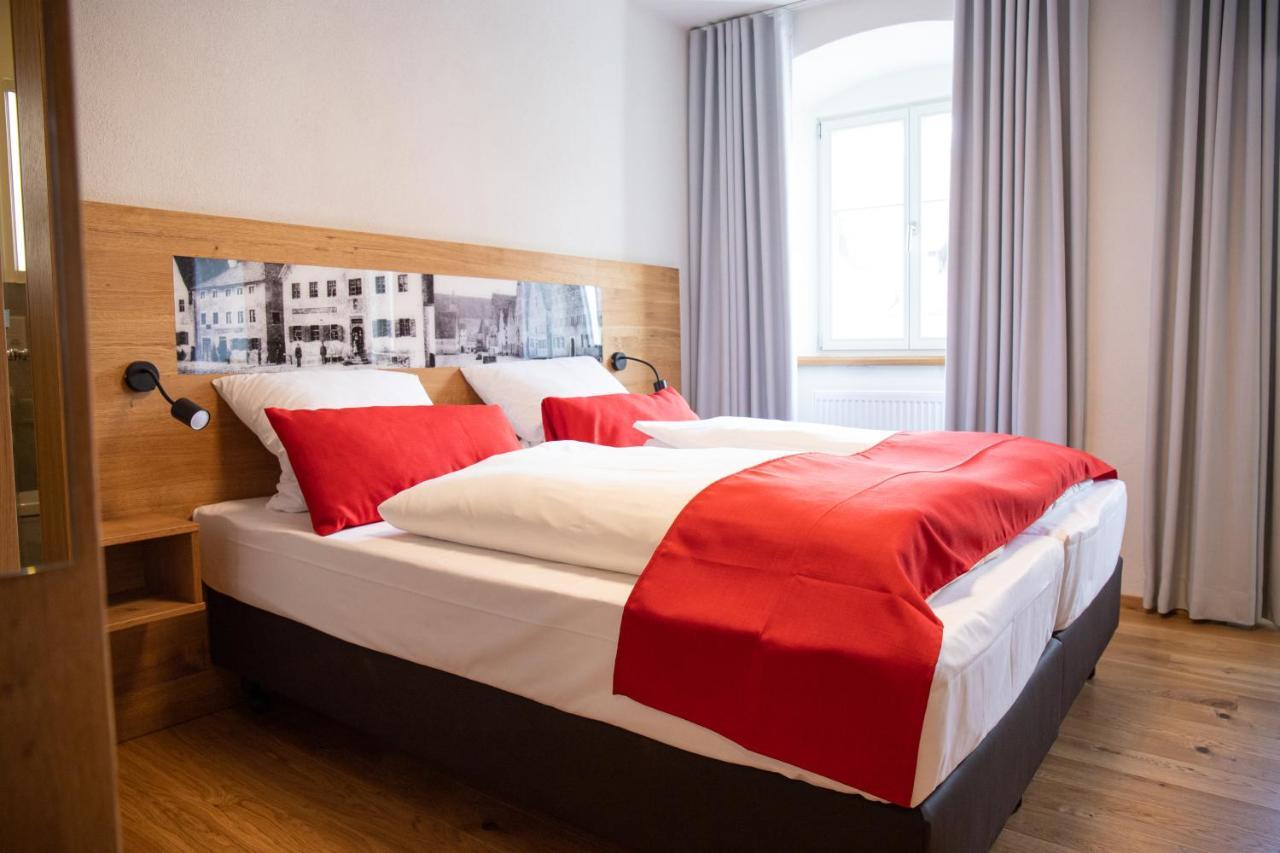 Altstadthotel Brauereigasthof Winkler Berching Exterior photo